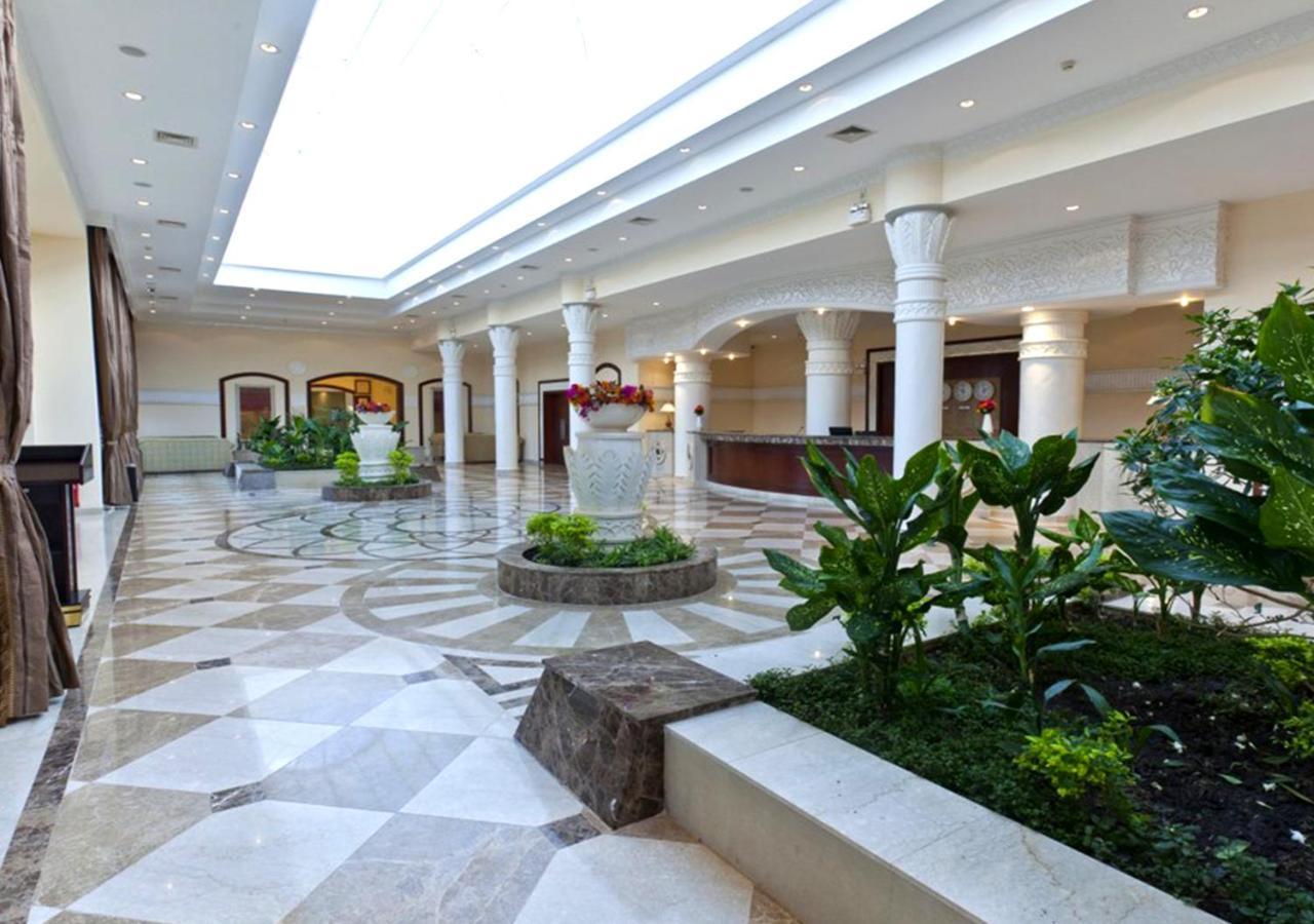 Hotel Ledger Plaza バンギ エクステリア 写真