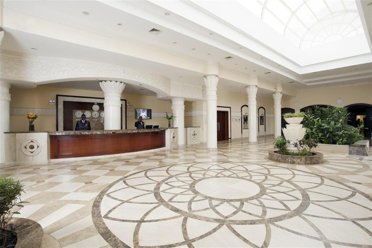 Hotel Ledger Plaza バンギ エクステリア 写真
